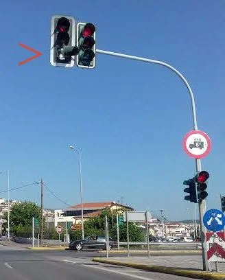 Κίνδυνος από το φανάρι στην είσοδο της Βέροιας;