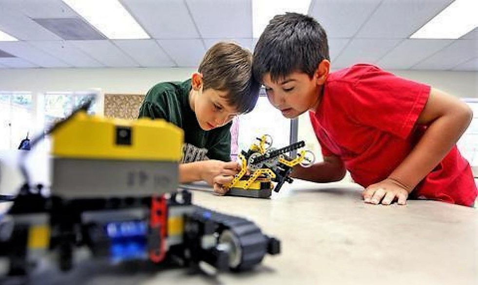 Ενθουσιασμός για την Ακαδημία Ρομποτικής του ΠΑΜΑΚ στη Βέροια