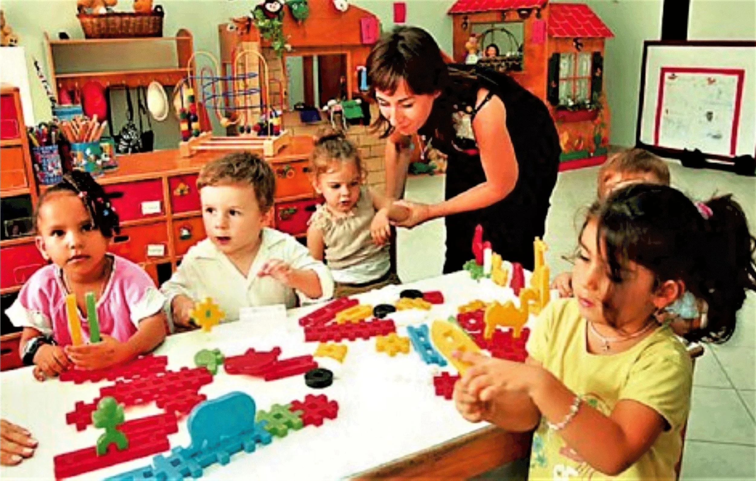 Τρεις θέσεις στον Βρεφονηπιακό Σταθμό Νάουσας