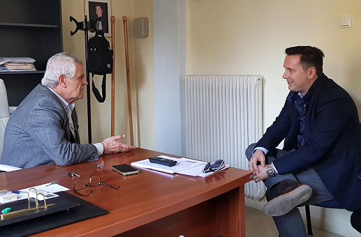 Επίσκεψη Νικόλα Καρανικόλα στο νοσοκομείο Νάουσας