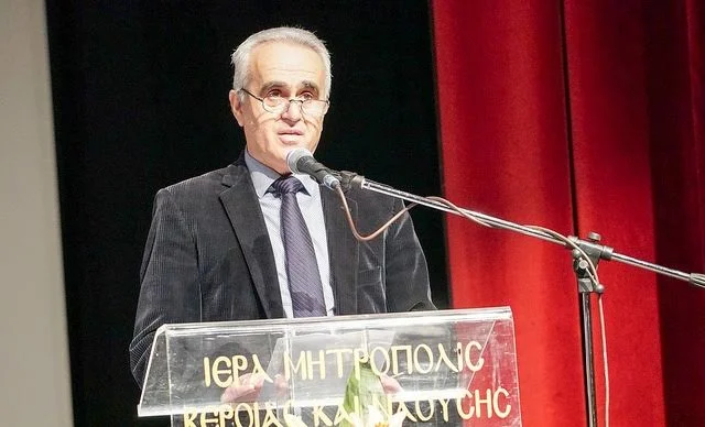 Πολιτική με άλλες προτεραιότητες. Γράφει ο Στέργιος Μουρτζίλας