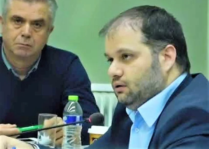 Καταδικάζει την υποβάθμιση του ΕΦΚΑ Νάουσας το δημοτικό συμβούλιο. Κατήγγειλε τον υπουργό ο δήμαρχος