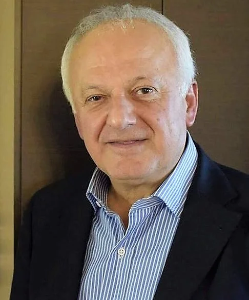 Καραπαναγιωτίδης προς Μητσοτάκη για Καιρίδη: «Ψάξατε πολύ να το βρείτε;»