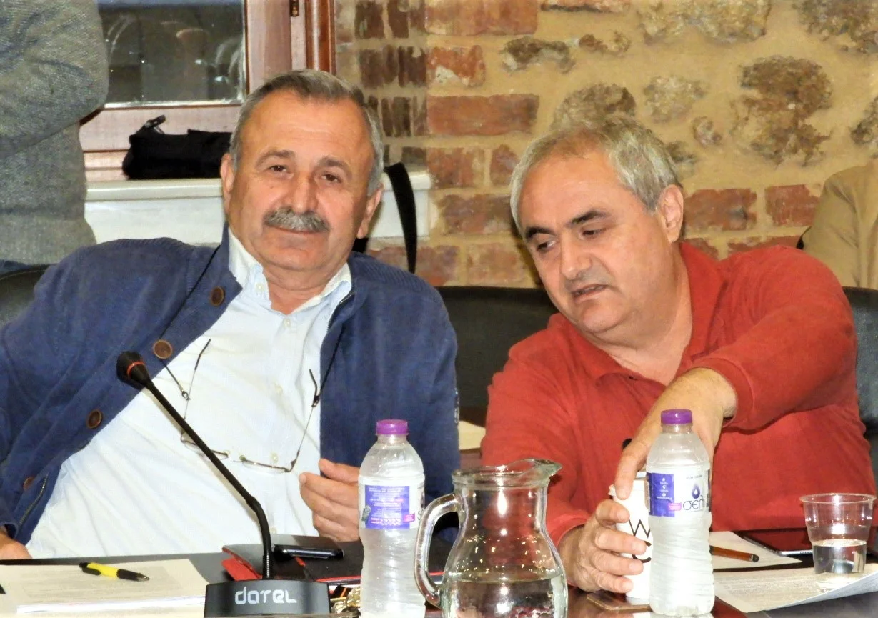 Θανάσης και Θόδωρος. Δυο... παγκίτες με μπόλικη δράση και γνώση!