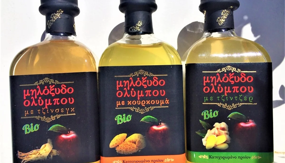 Έφτιαξε βιολογικό μηλόξυδο από τους πεσέδες!