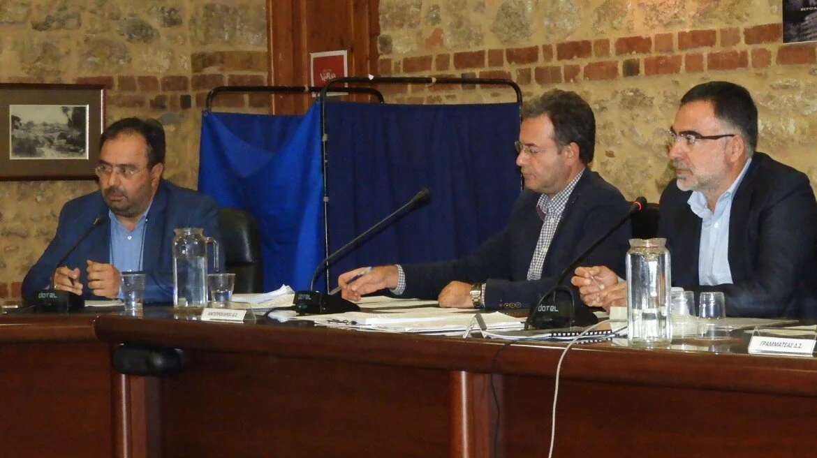 Τα τέλη χρήσης πεζοδρομίων στο δημοτικό συμβούλιο Βέροιας. Αναγκαστικά μέτρα είσπραξης από τον Ιανουάριο