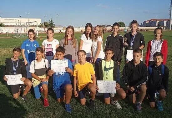ΟΚΑ Βικέλας: 7 πρωτιές και 10 προκρίσεις στο πανελλήνιο για τους μικρούς του στίβου