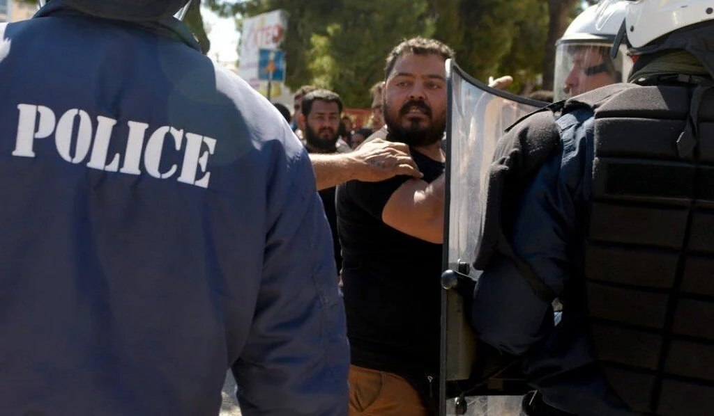 Άγρια συμπλοκή Ρομά μέσα στο δικαστικό μέγαρο Βέροιας! Τραυματισμοί και συλλήψεις