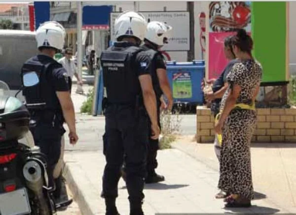 Άφαντοι οι Ρομά που έκλεψαν 58.000 ευρώ από αυτοκίνητο επιχειρηματία στη Σκύδρα