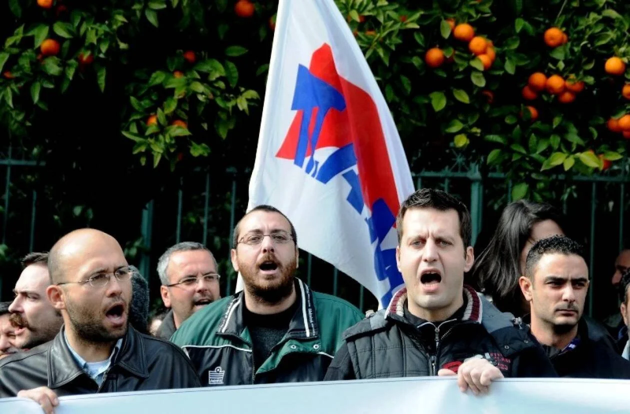 Για την ένταση των ελέγχων του ΕΟΔΥ στους χώρους εργασίας διαδηλώνει το ΠΑΜΕ