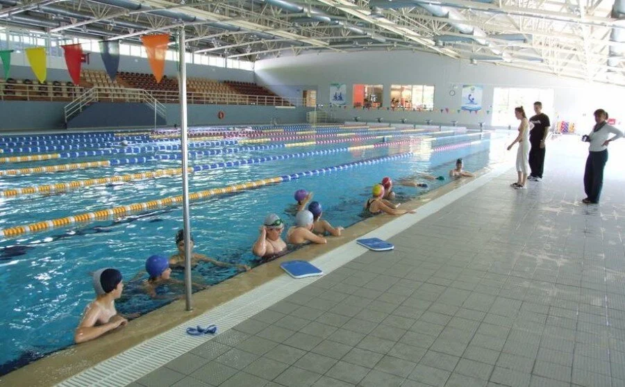 Νάουσα. Ανοίγουν για το κοινό δημοτικό κολυμβητήριο και γήπεδο