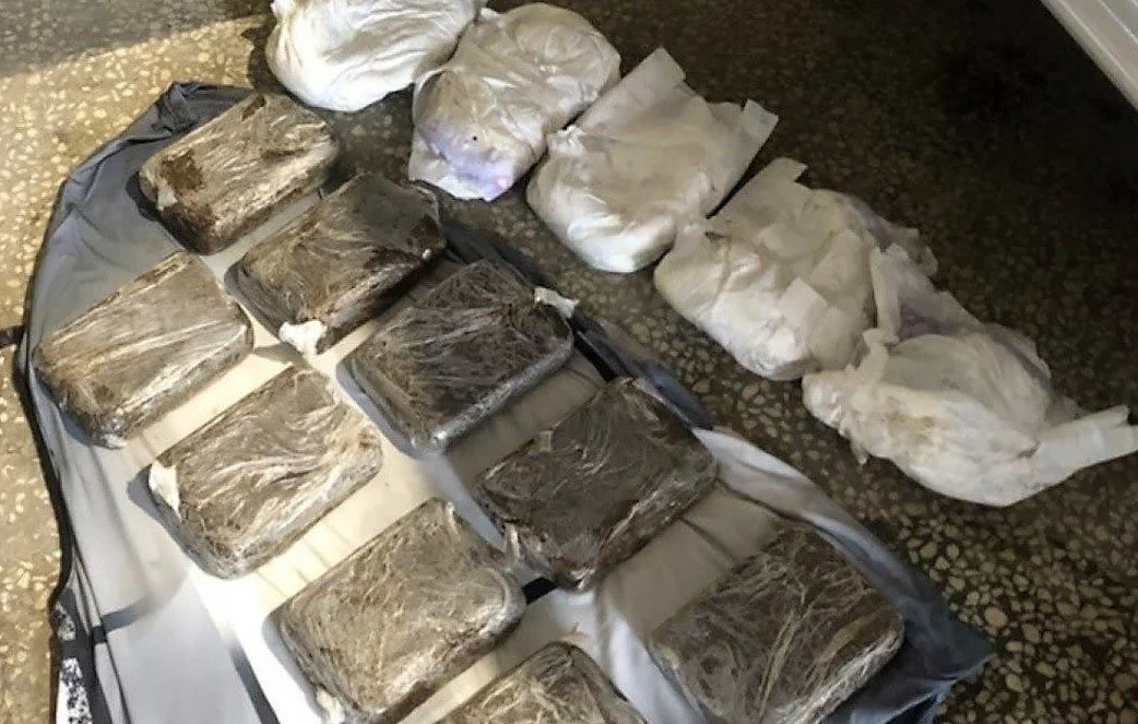 Ημαθία. Οικογενειακή επιχείρηση διακίνησης ναρκωτικών με αυτοκίνητο… κρυψώνα!