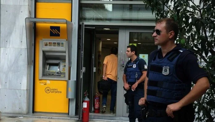 Βέροια. Άρπαξαν από επιχειρηματία 20.000 έξω από την Πειραιώς!