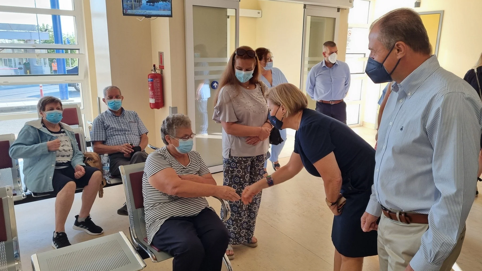 Ανήμερα της Παναγίας η Μίνα Γκάγκα στο νοσοκομείο Βέροιας