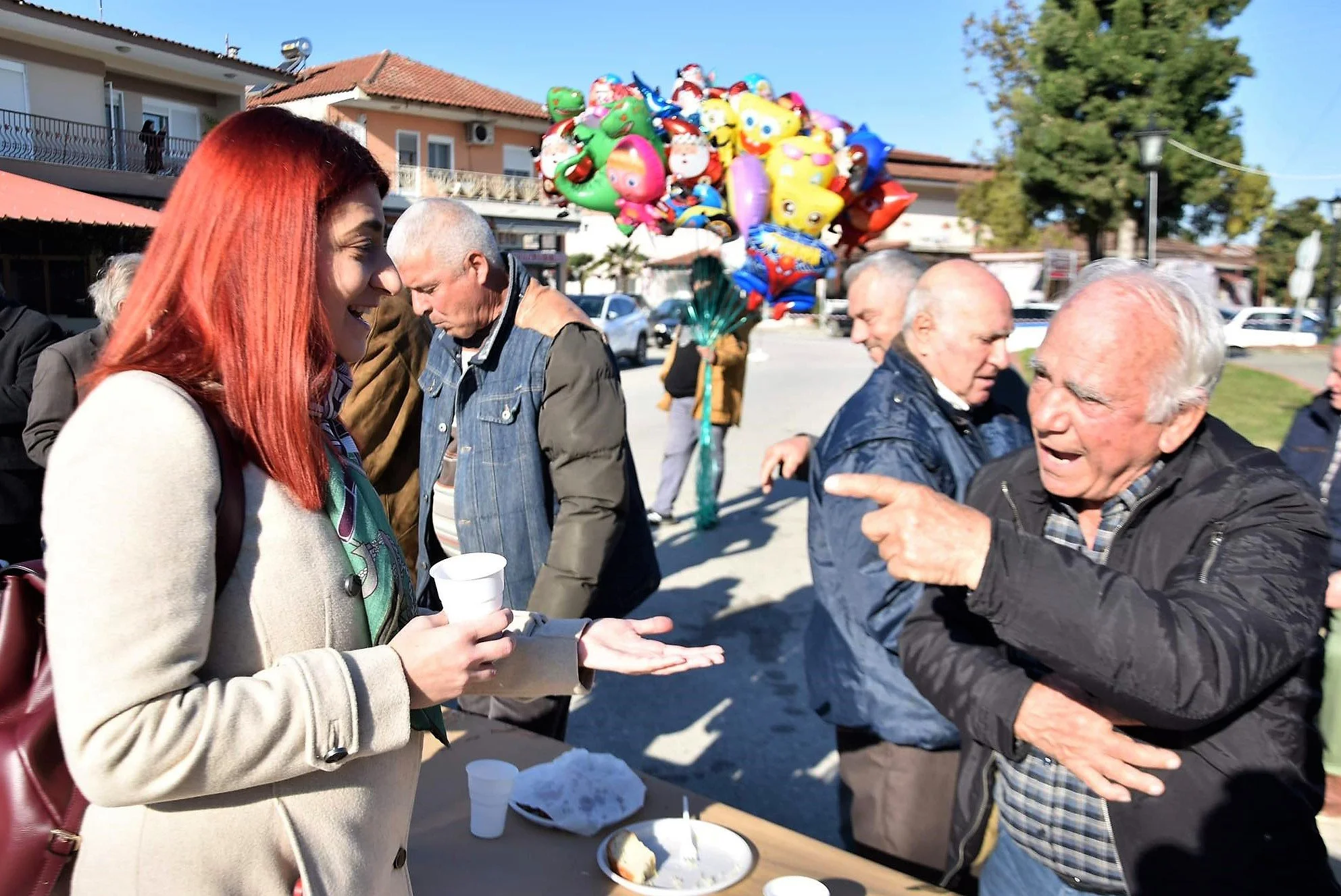Σε γουρονοχαρές στο ‘Ρουμλούκι’ η Ολυμπία Αποστόλου