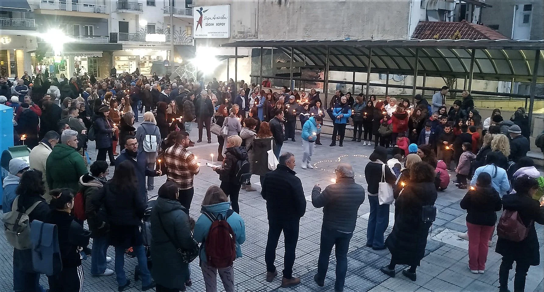 Βέροια. Βουβός πόνος για τις αδικοχαμένες ψυχές των Τεμπών