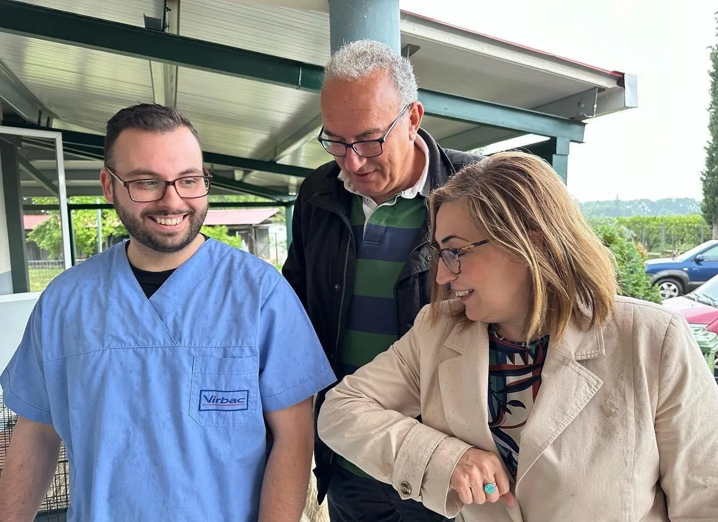 Στέλλα Αραμπατζή; «Πολιτισμός η στάση μας προς τα ζώα». Επίσκεψη στο κυνοκομείο Βέροιας