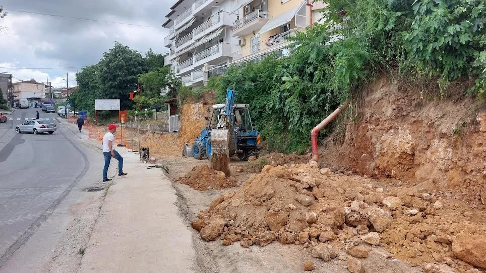 Βέροια. Εργασίες διαπλάτυνσης δρόμων και πεζοδρομίων