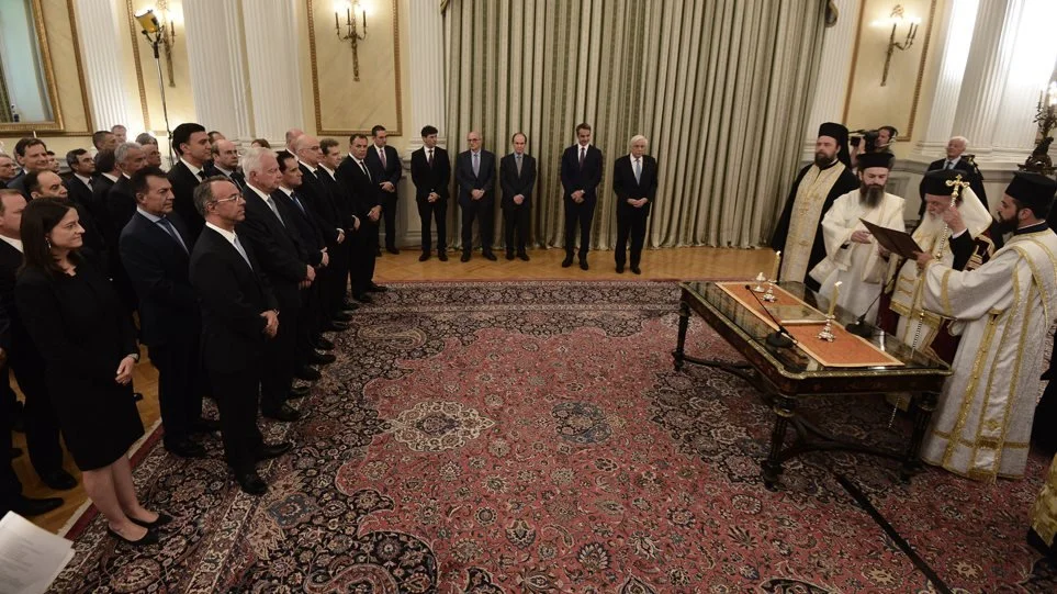 Το νέο υπουργικό συμβούλιο. Εκτός κυβέρνησης η Ημαθία. Υγείας ο Χρυσοχοΐδης