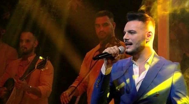 Νέα τραγούδια ετοιμάζει ο Λευτέρης Αδριανός. Video