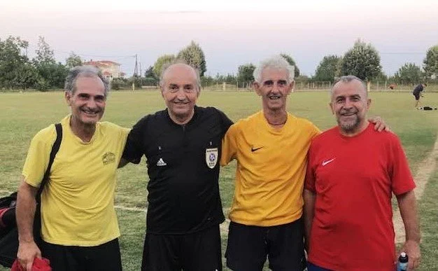 ‘Σφύριξε’ αγώνα παλαιμάχων στη Ραχιά ο Βασίλης Κωνσταντινόπουλος