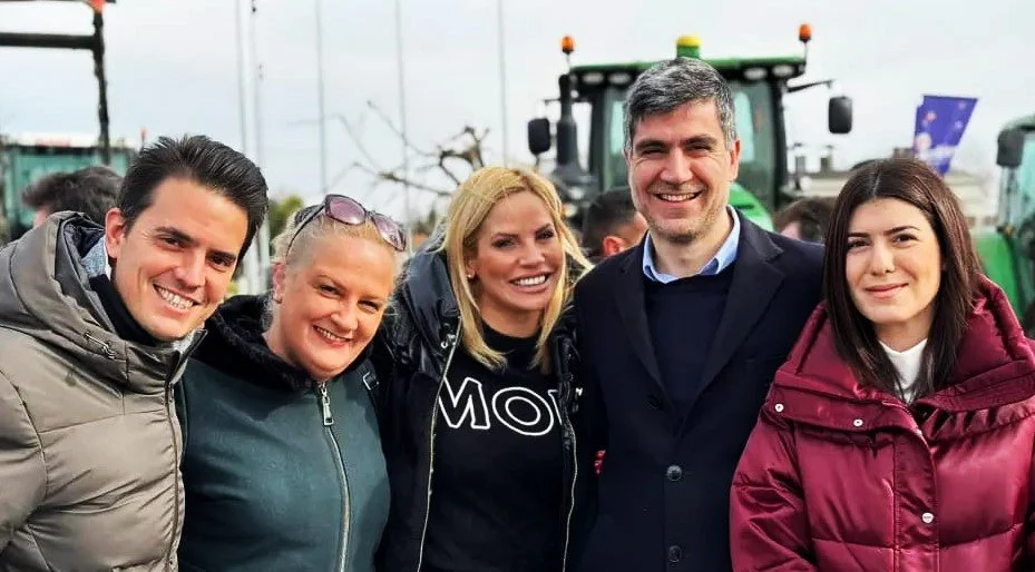 Τύπος και οργανωτικό χαμογελούν και αισιοδοξούν για το ΠΑΣΟΚ