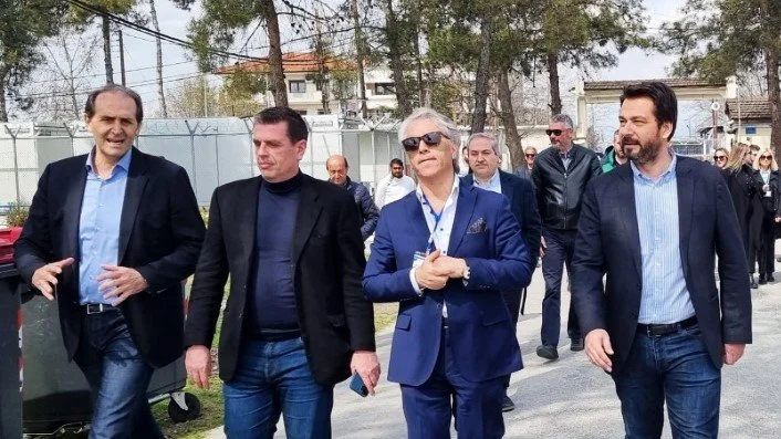 Στις δομές φιλοξενίας Βέροιας και Αλεξάνδρειας ο υπουργός Μετανάστευσης