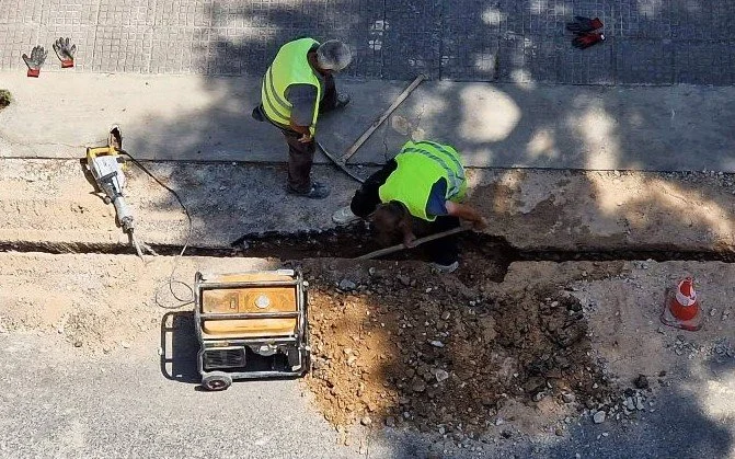 Νάουσα. Χωρίς νερό περιοχές εκτός σχεδίου. Νέα ζημιά από συνεργείο του ΟΤΕ