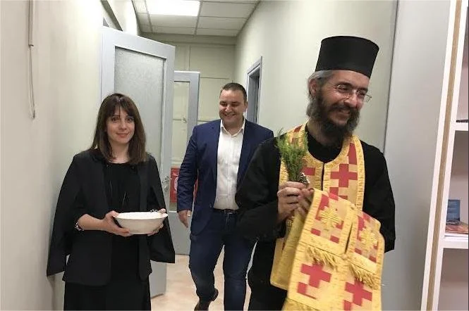 Φροντιστήρια ‘Πουκαμισάς’. Αγιασμός στη νέα μονάδα του εκπαιδευτικού ομίλου στη Βέροια