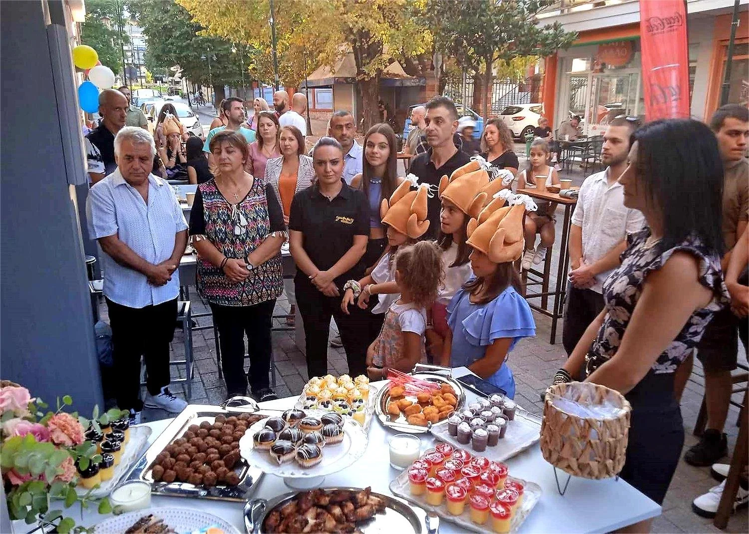 Σήμερα τα γενέθλια του Yummy Chicken!