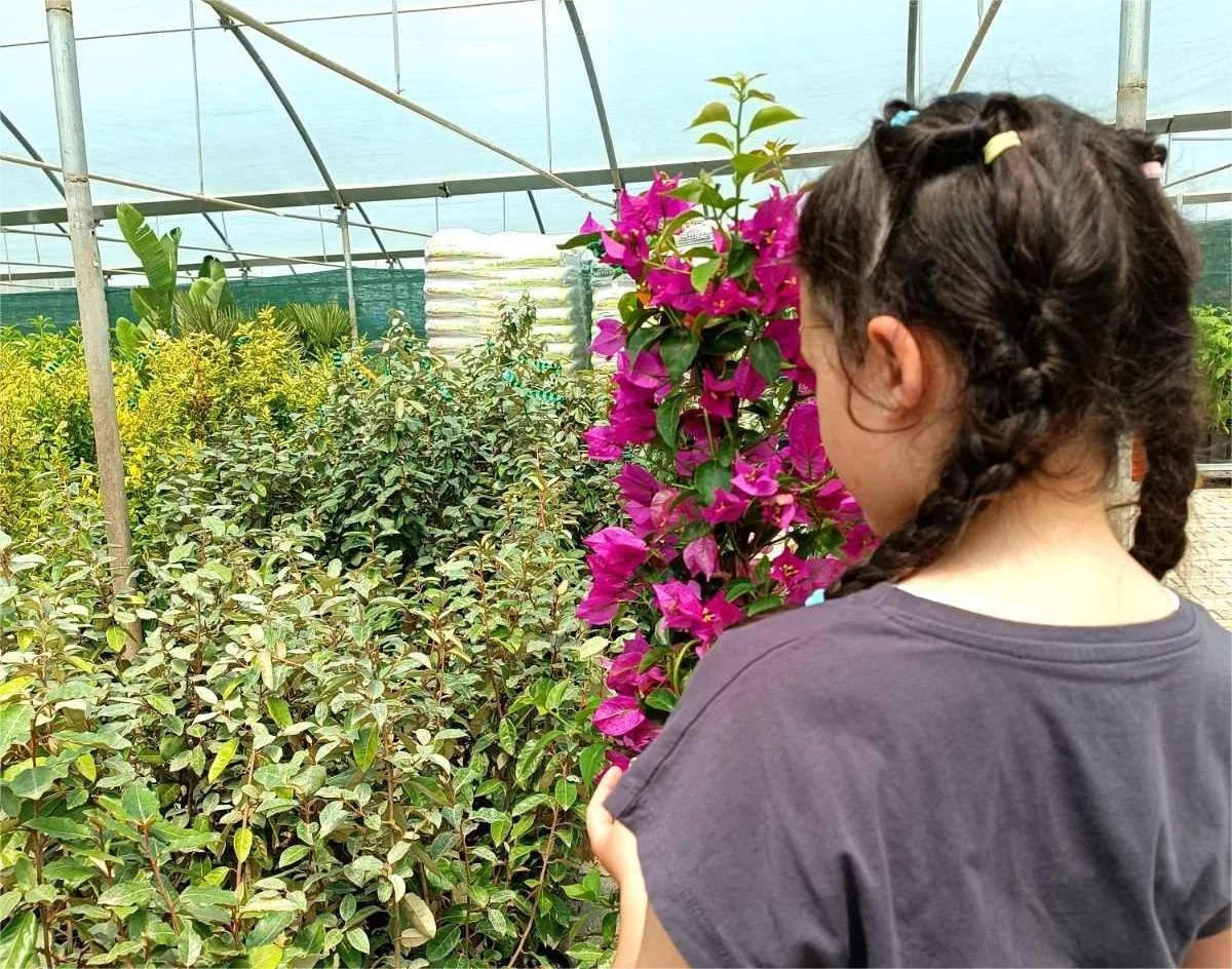 ‘GrinnHouse Flower &amp; Garden Center’. Από Πέμπτη κοντά σας!