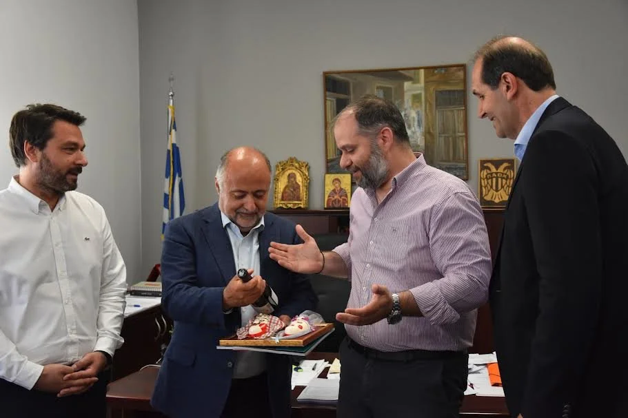 Νάουσα. Κάθετος άξονας, υδροηλεκτρικά και ανασκαφές Μίεζας από τον δήμαρχο στον Δ. Τσιόδρα