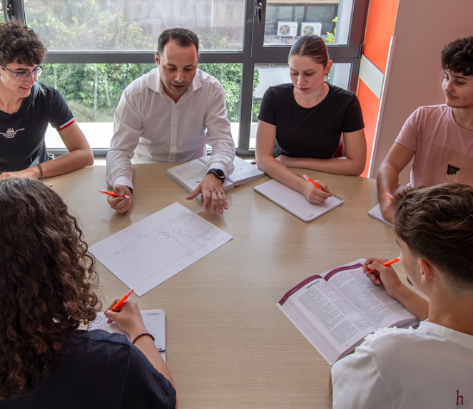 Φροντιστήρια Πουκαμισάς Βέροια Κέντρο. Επιτυχία μας η επιτυχία σου! 
