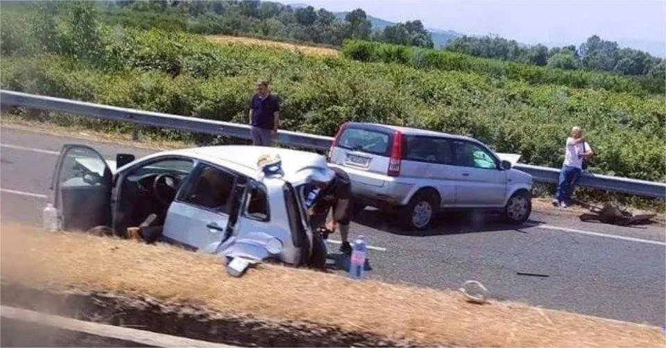 Μια 29χρονη νεκρή και δυο τραυματίες σε τροχαίο στον κόμβο Νησελίου