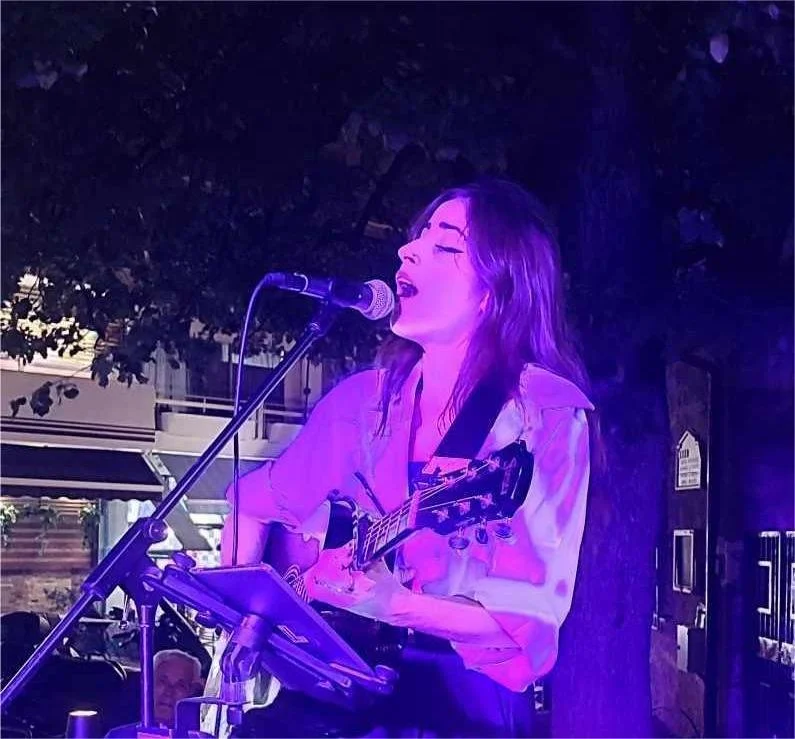 Αέρινη στο ‘Xinomavro’ η Αναστασία