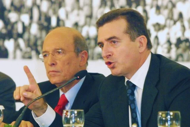 Το αντίο Χρυσοχοΐδη στον Κώστα Σημίτη: «Σταθμός στην εθνική μας διαδρομή»!