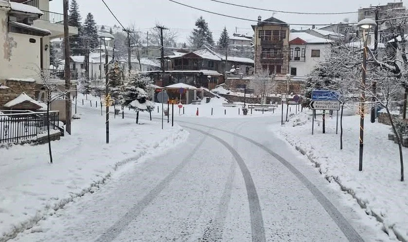 Ημαθία. Ασθενής χιονόπτωση στα ορεινά