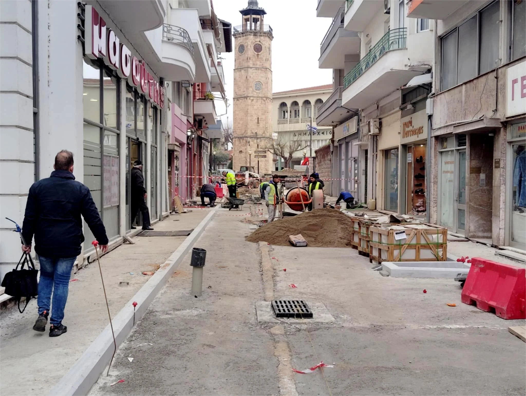 Νάουσα. Μέχρι Τσικνοπέμπτη έτοιμη η ανάπλαση στη Βλάχου