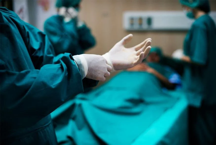 Απάντηση σε ερώτηση Κοτίδη: Υπό επεξεργασία τα απογευματινά χειρουργεία από ιδιώτες