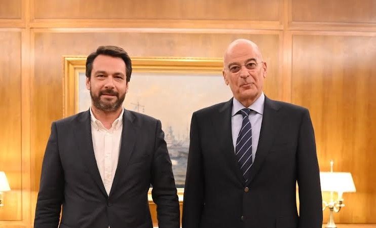 Μπαρτζώκας στον Δένδια. Πρόταση δημιουργίας εμπορευματικού αεροδρομίου στην Αλεξάνδρεια!