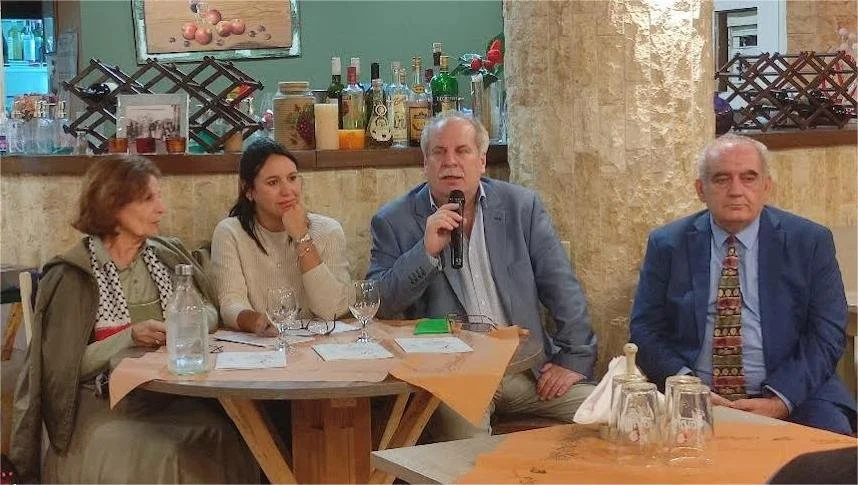 Ana María Cabrera Marsden: Ο Τσε δεν είναι στάμπα αλλά επαναστάτης