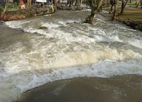 ΔΕΥΑΝ. Θολό το νερό, να αποφεύγεται η κατανάλωση