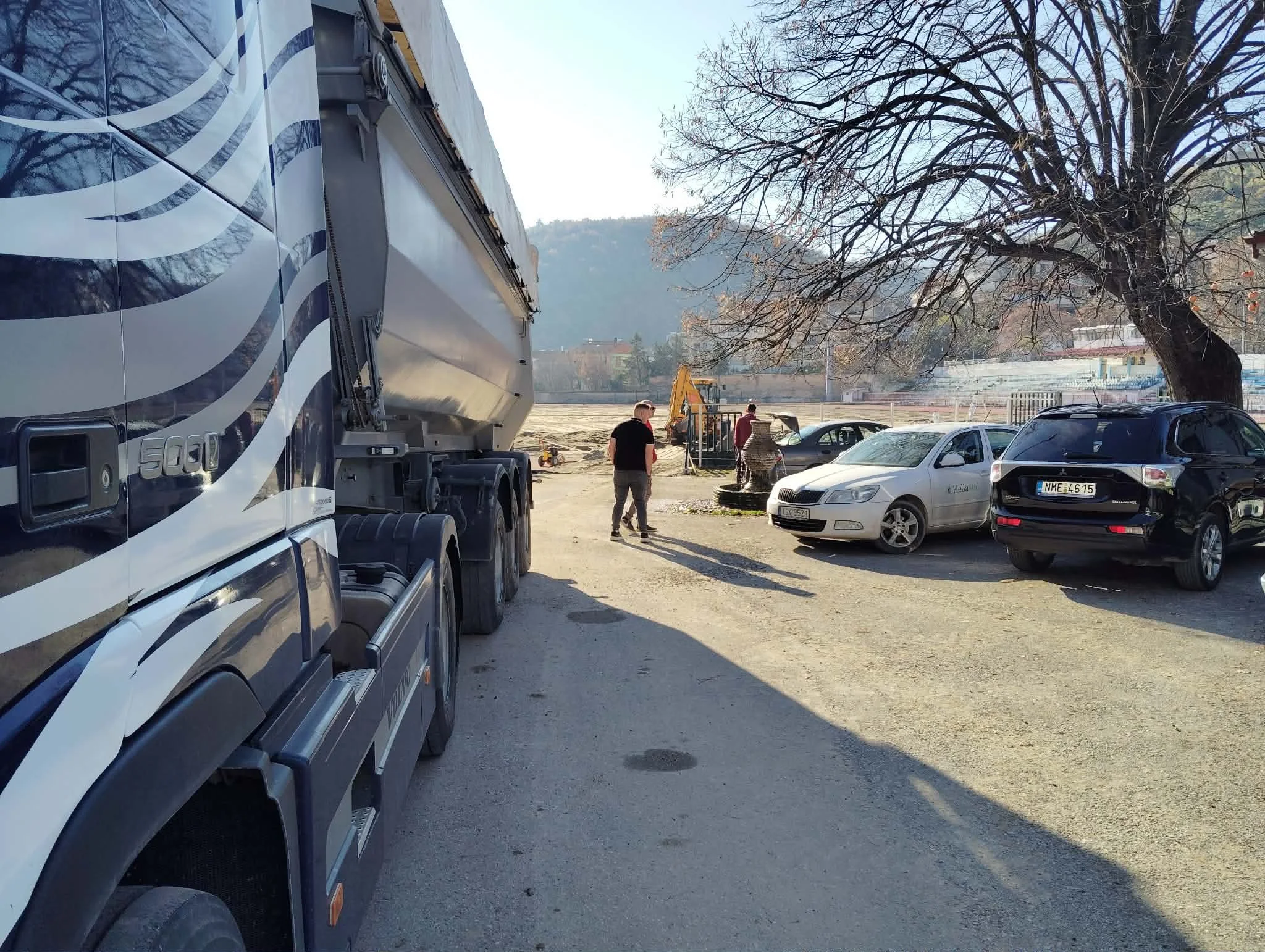 Νάουσα. Πριν το νέο έτος το χόρτο στο γήπεδο