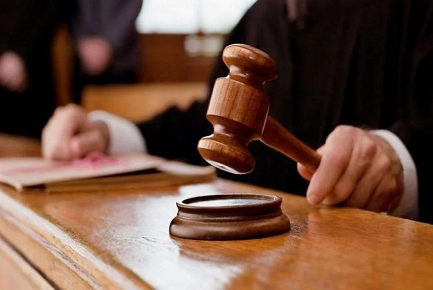 Αθωώθηκαν πρώην στελέχη της ΕΒΖ που κατηγορούνταν για απιστία