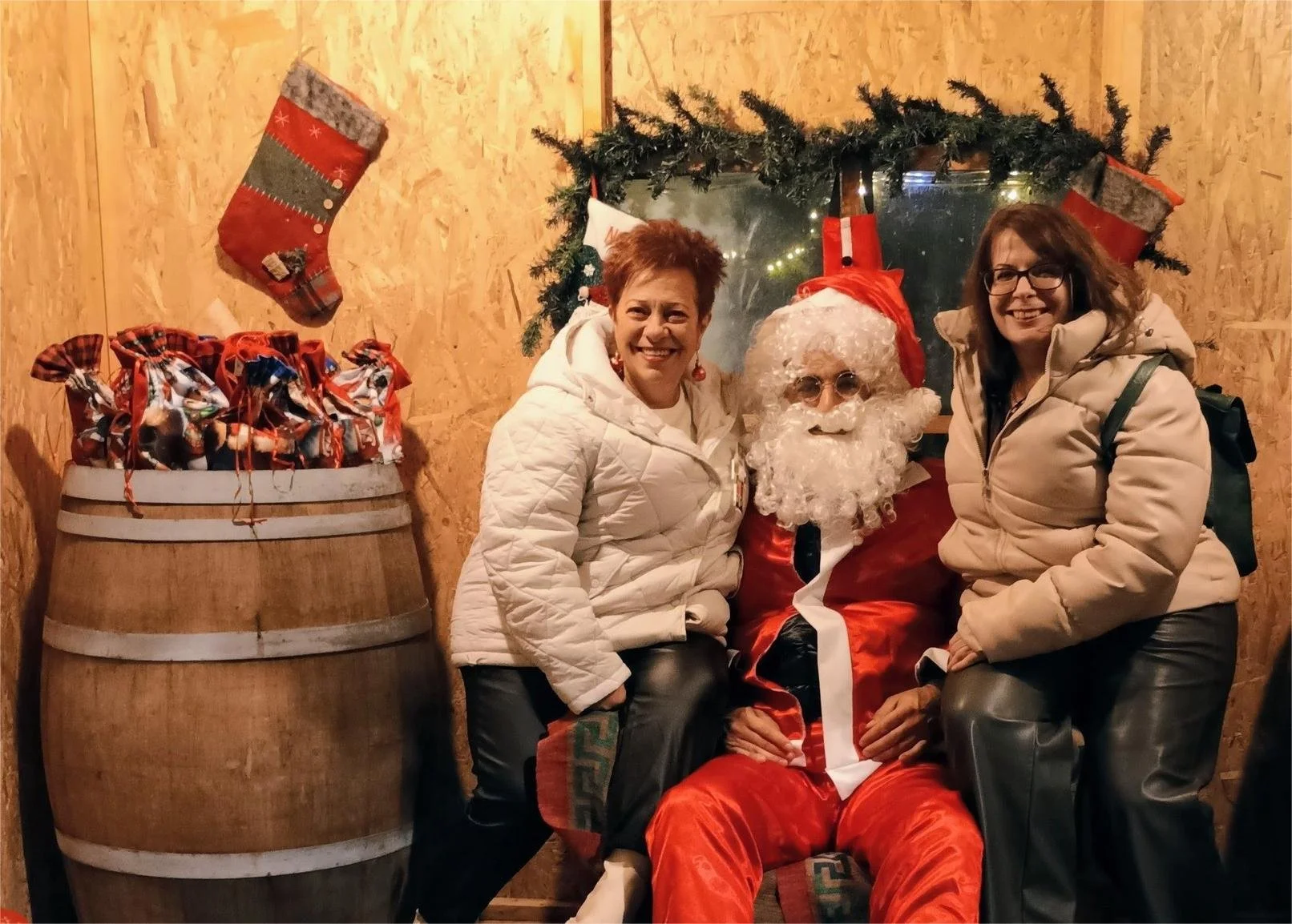 Νάουσα. Οι φίλοι καρναβαλιού με τον Άγιο Βασίλη στο Αρκουδοχώρι!