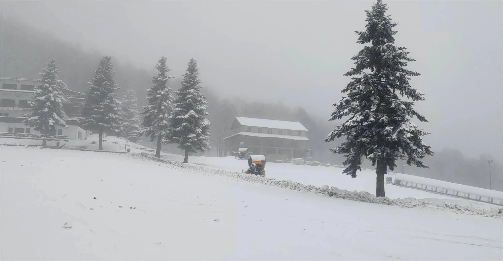 Φρέσκο χιόνι στα 3-5 Πηγάδια!