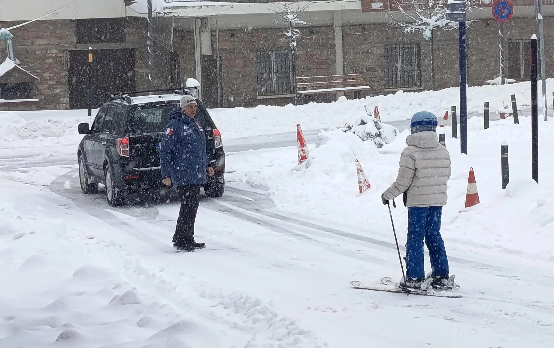 Σέλι. Σκι μέσα στο χωριό!