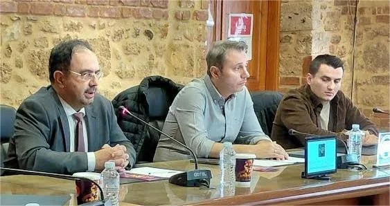 Βέροια. Γιορτής αποκριάς με 11 άρματα και 3.700 καρναβαλιστές!