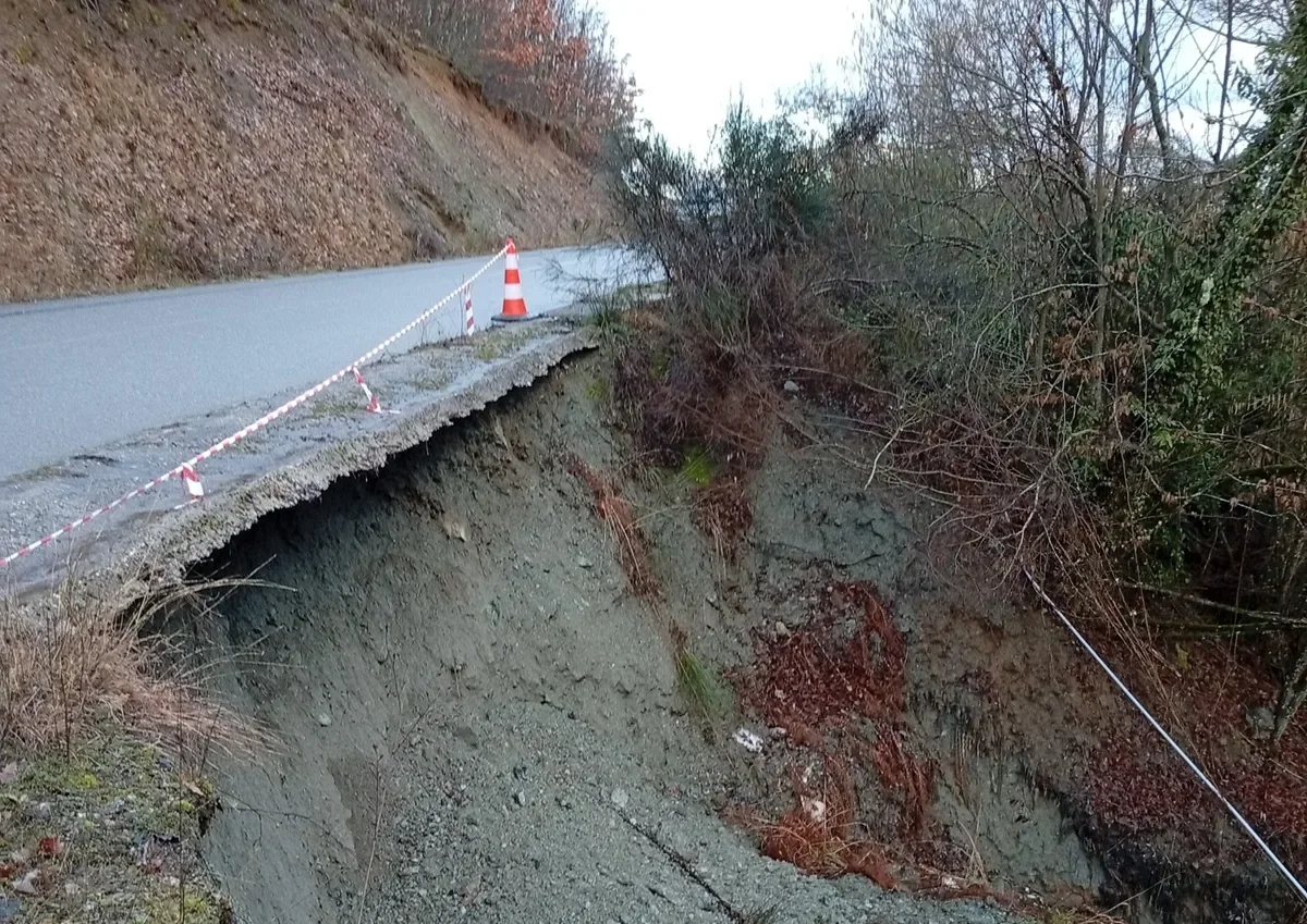 Μεγάλη η ζημιά στον δρόμο Αρκοχωρίου-Φυτειάς
