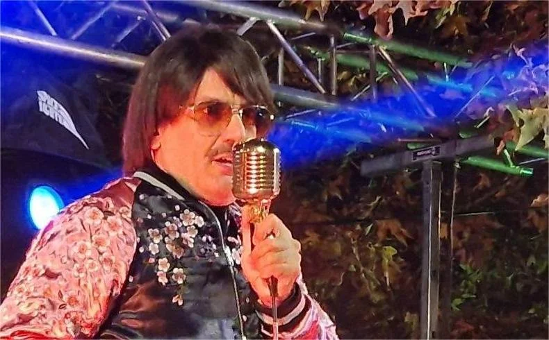 Βέροια. Υπαίθριο αποκριάτικο πάρτι στην Έλλης με Τόνι Σφήνο!